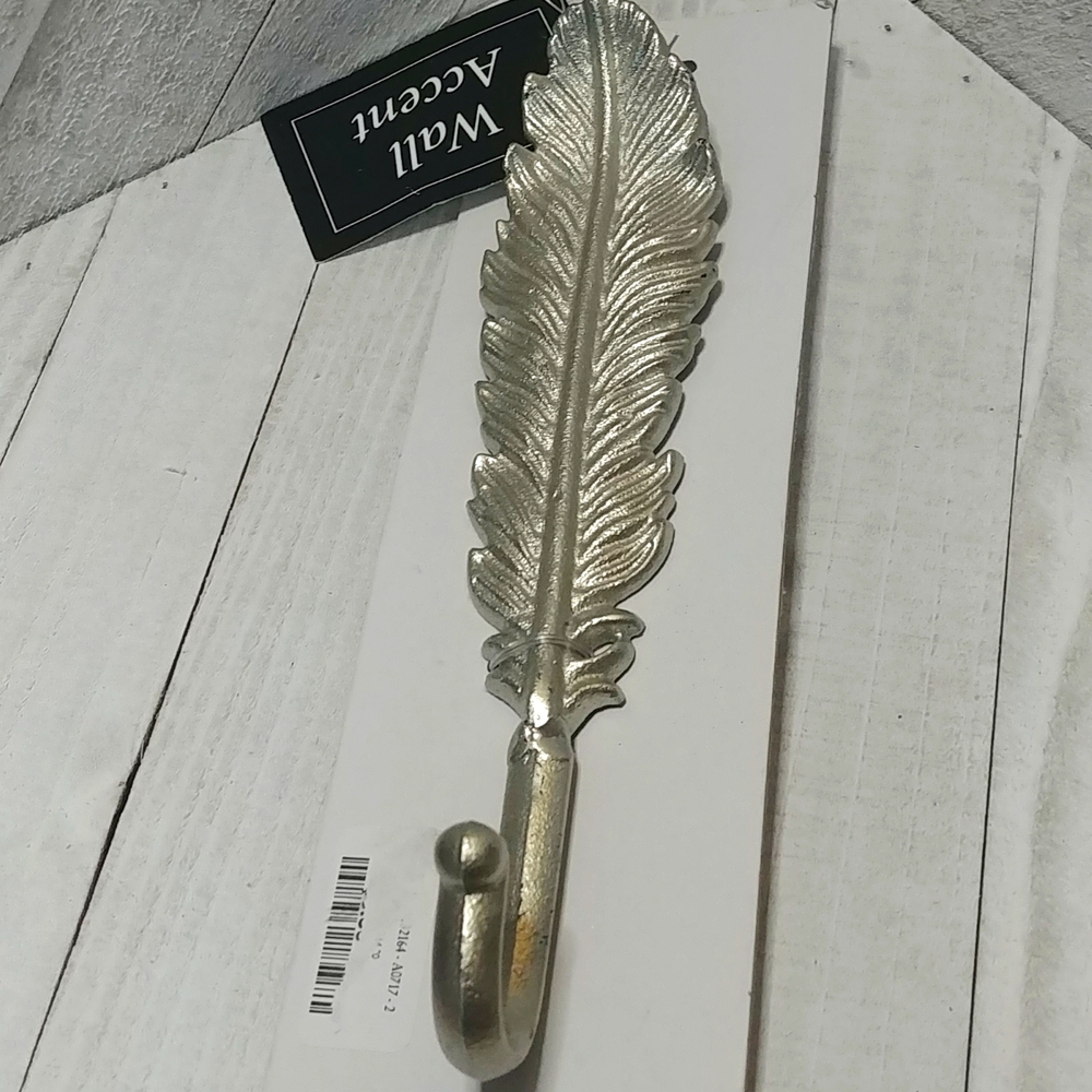 NWT Feather Wall Hook XL Silver Colour Metal Painted